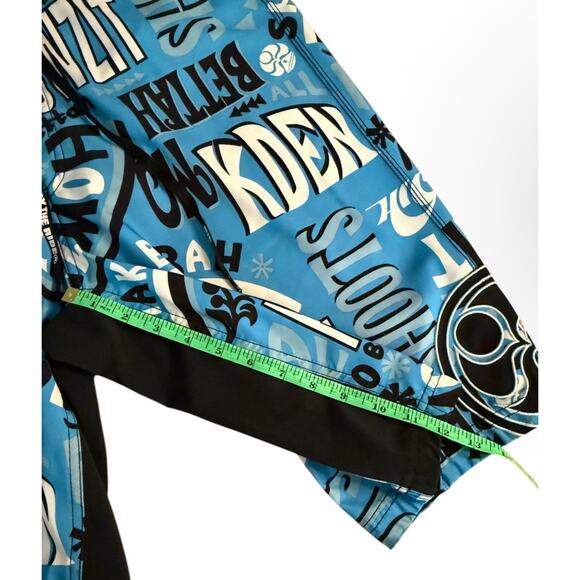 Hawaiian island creations (HIC) Board shorts blue and black Design sz 32 - Picture 3 of 12